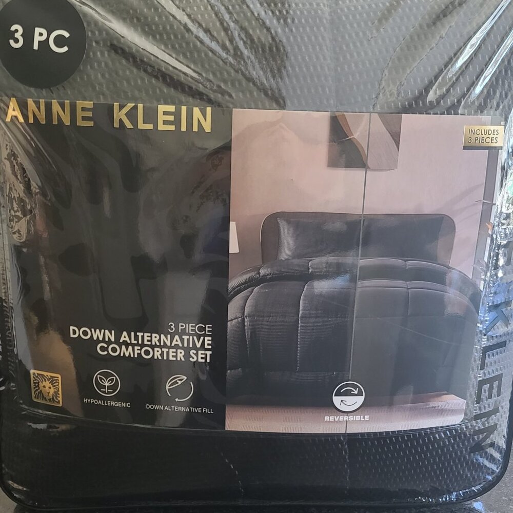 Anne Klein Comforter Set